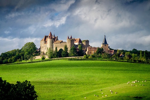 Burgundy Chateauneuf En Axois